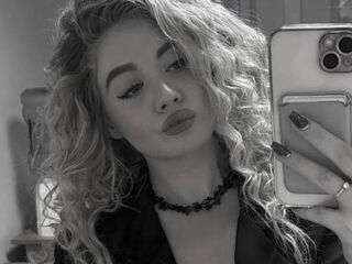 masturbating cam girl LucilePapke