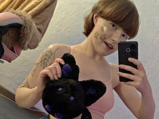 beautiful girl LunaWillson