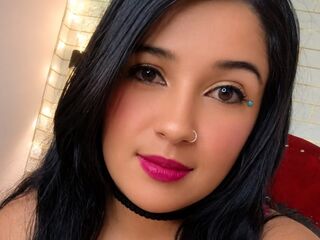 cam girl playing with sextoy LuxyMia