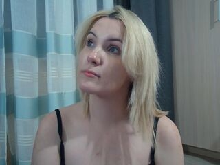 hot strip tease cam LyndaHuppenbauer