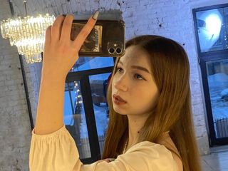 camwhore fingering shaved pussy MagalyBoffa