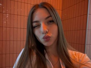 naked camgirl masturbating MagdalenFaist