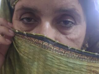 fingering camslut MahiKimi