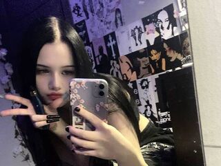 naked webcam girl photo MaishaHanawalt