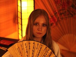 hot cam girl masturbating MandiKressierer