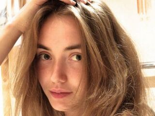 sexy live girl MargotMcerlean