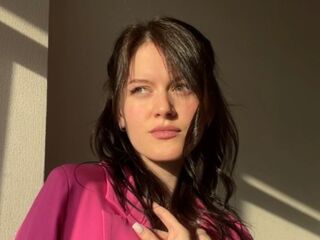 camslut fingering wet pussy MaudGuerrido