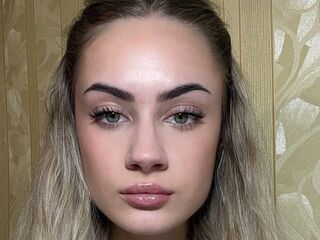 camwhore fingering pussy MellieSchultze