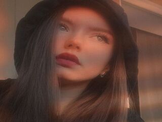 fingering girl cam MilaLyra