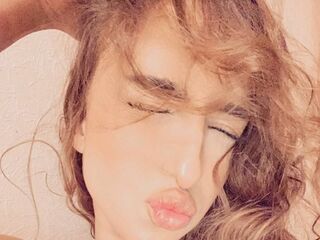 sexcam photo MyraRidler
