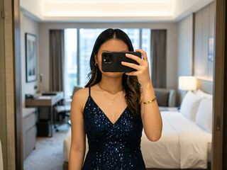 naughty cam girl masturbating with dildo NehaSharmau