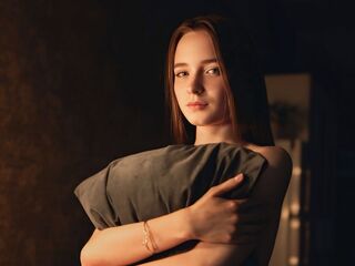 girl fingering shaved pussy NikiaMurrock