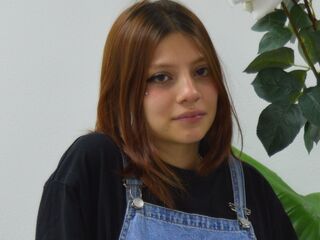 camgirl live NikoleHornet