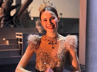 chat room live show NylaPitarresi