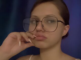 cam girl masturbating with dildo OdelynAppleberry