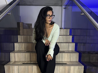 camgirl masturbating with vibrator OliviaLezama