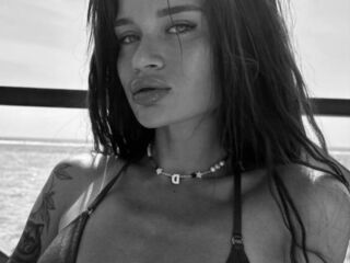 naughty camgirl fingering shaved pussy OliviaMazu