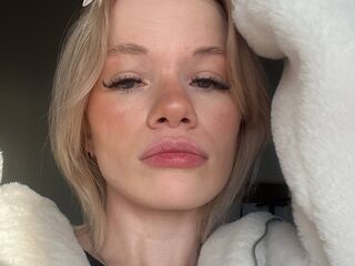 cam girl masturbating RenitaKoo