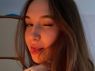 free nude cam RiannaBrown