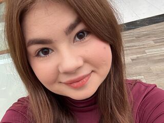 camgirl masturbating with vibrator RosaAmour