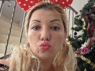 naughty cam girl masturbating with dildo RoseStifer