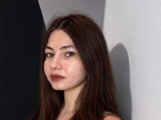 beautiful webcam girl RoselynSvatek