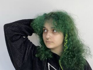 live chat room SamellaMagowan