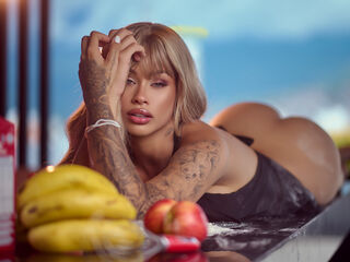 hot cam girl masturbating with vibrator ScarletThompsone