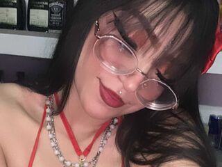 camwhore fingering shaved pussy ValuZea